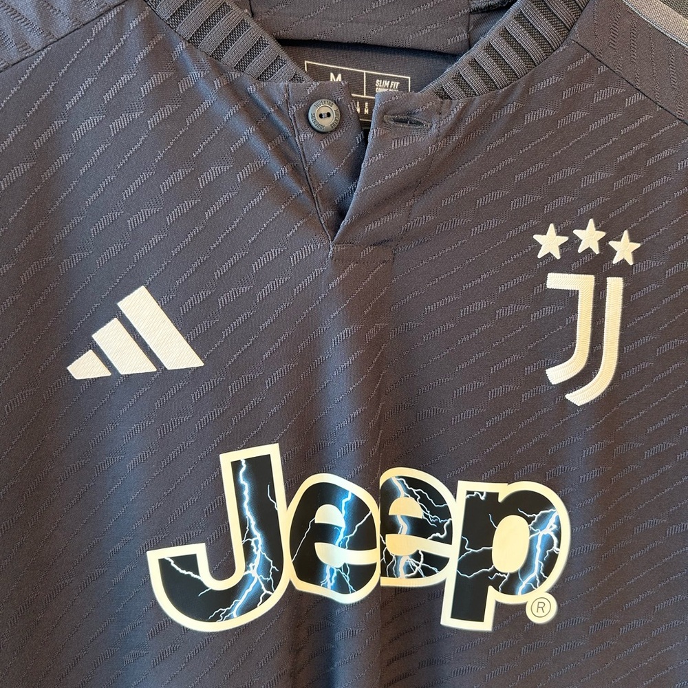 Adidas Juventus authentic Soccer Jersey - men’s medium
